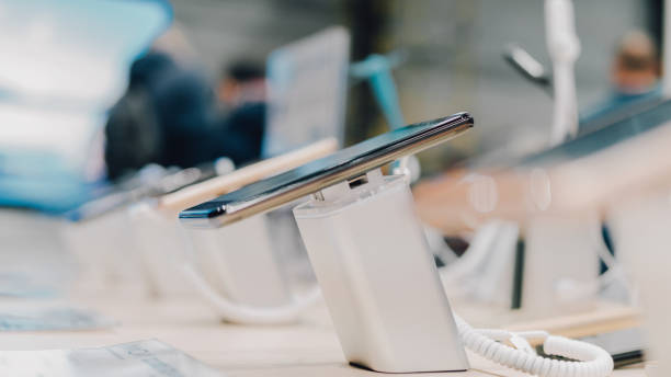 Finding a reliable mobile phone shop Chatham is important when your phone stops working, your screen breaks, or your battery drains too fast.
